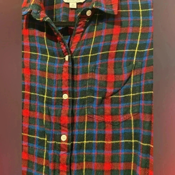 L.L. Bean Signature Women’s Lightweight Flannel Button Down Size Medium - Picture 8 of 8